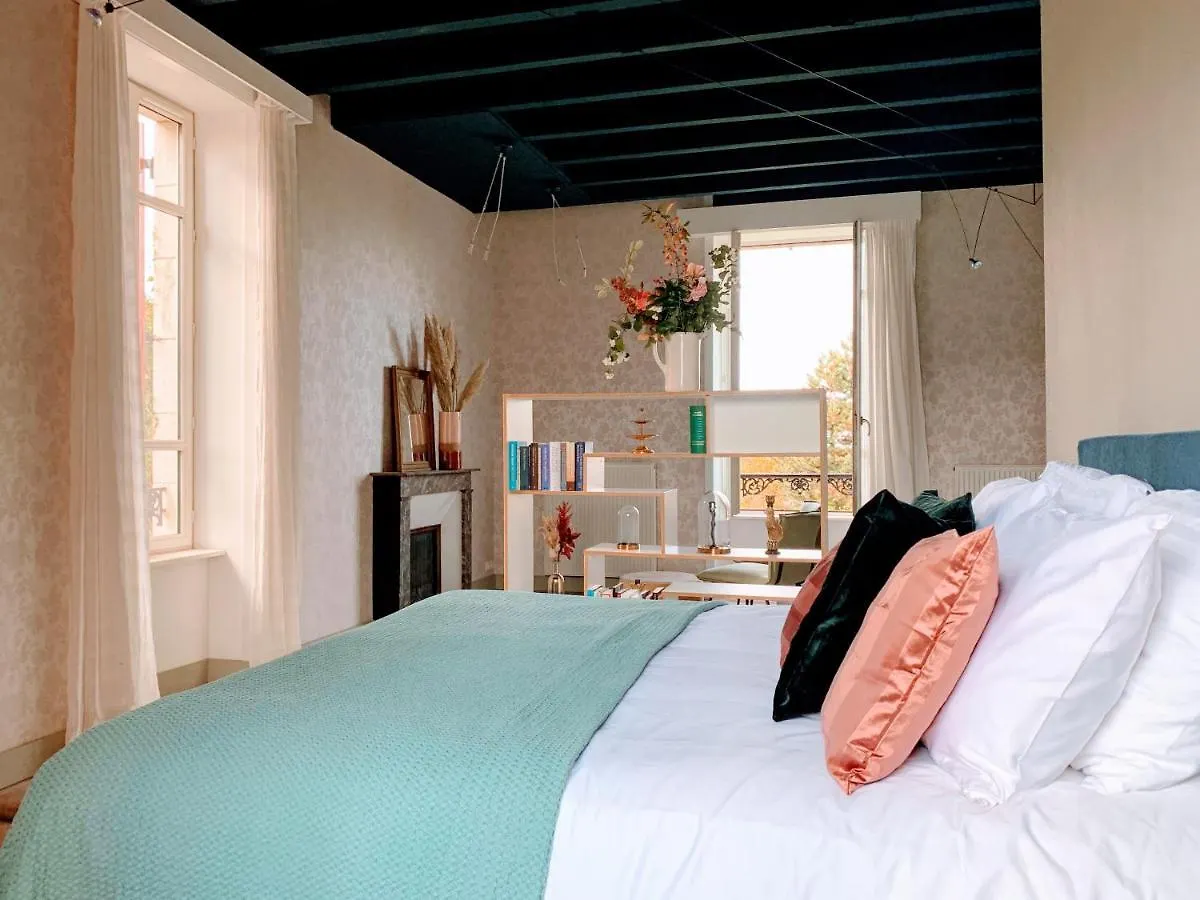 Chateau De La Combe Suites La Celle