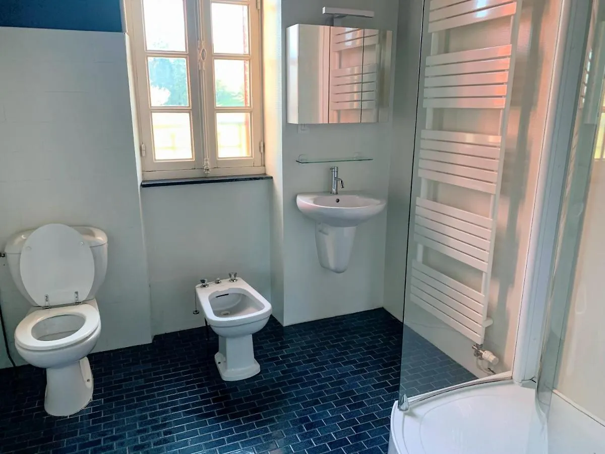 Chateau De La Combe Suites La Celle  0*, La Celle (Auvergne) France
