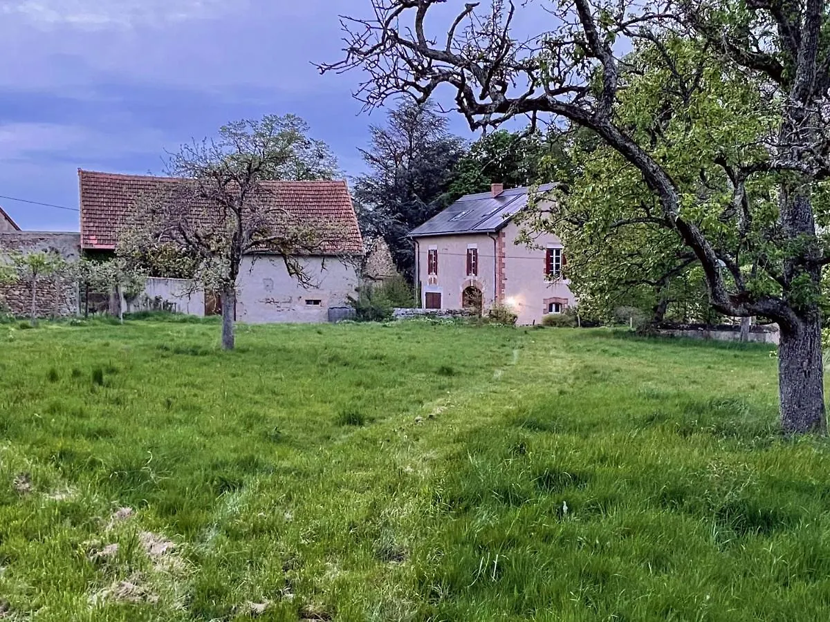 Chateau De La Combe Suites La Celle  0*, La Celle (Auvergne)
